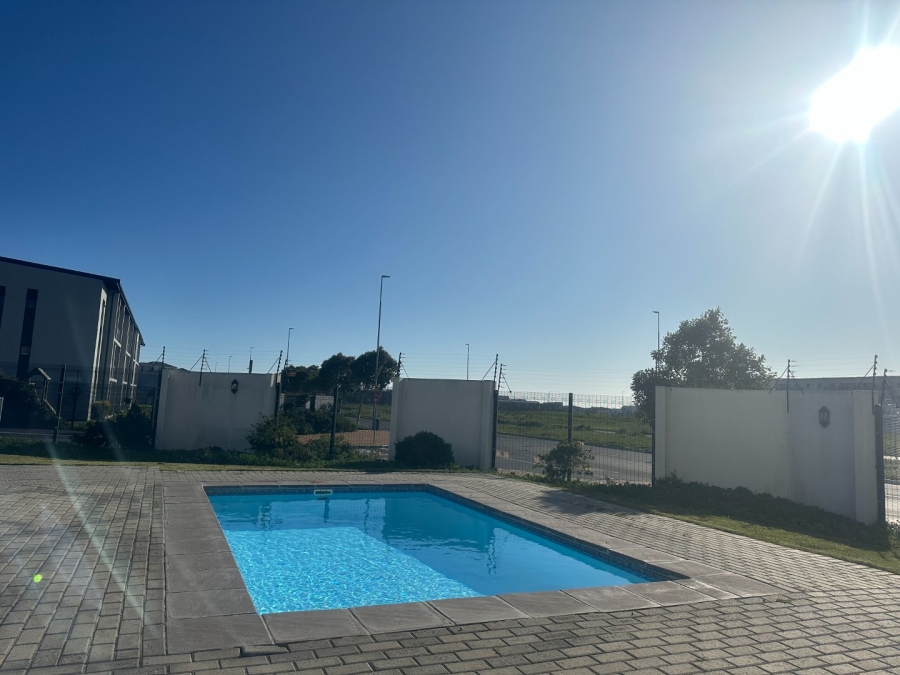 2 Bedroom Property for Sale in Parklands Western Cape